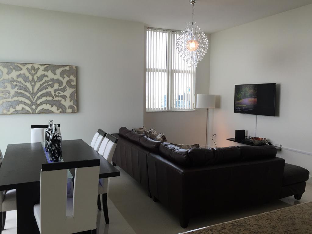 Lyx Suites At One Broadway In Brickell Маями Екстериор снимка