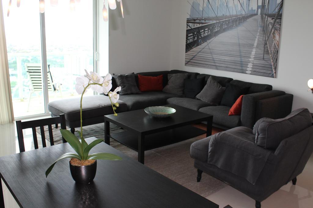 Lyx Suites At One Broadway In Brickell Маями Екстериор снимка