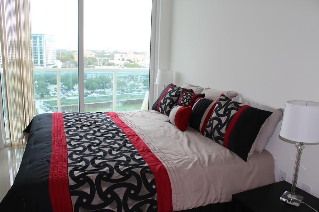 Lyx Suites At One Broadway In Brickell Маями Екстериор снимка