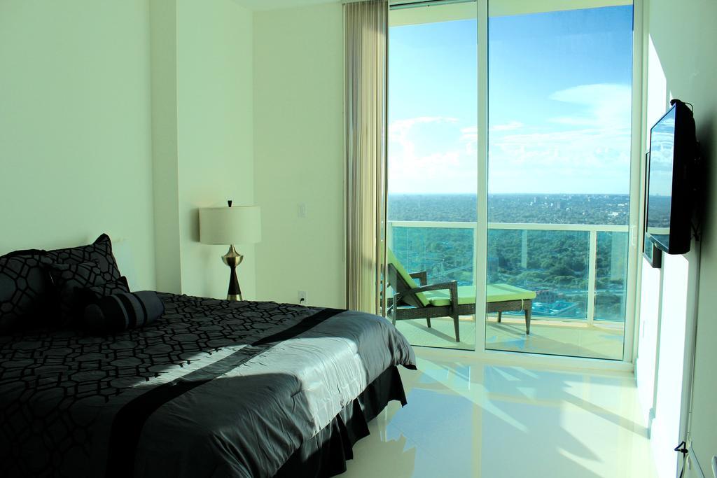 Lyx Suites At One Broadway In Brickell Маями Екстериор снимка