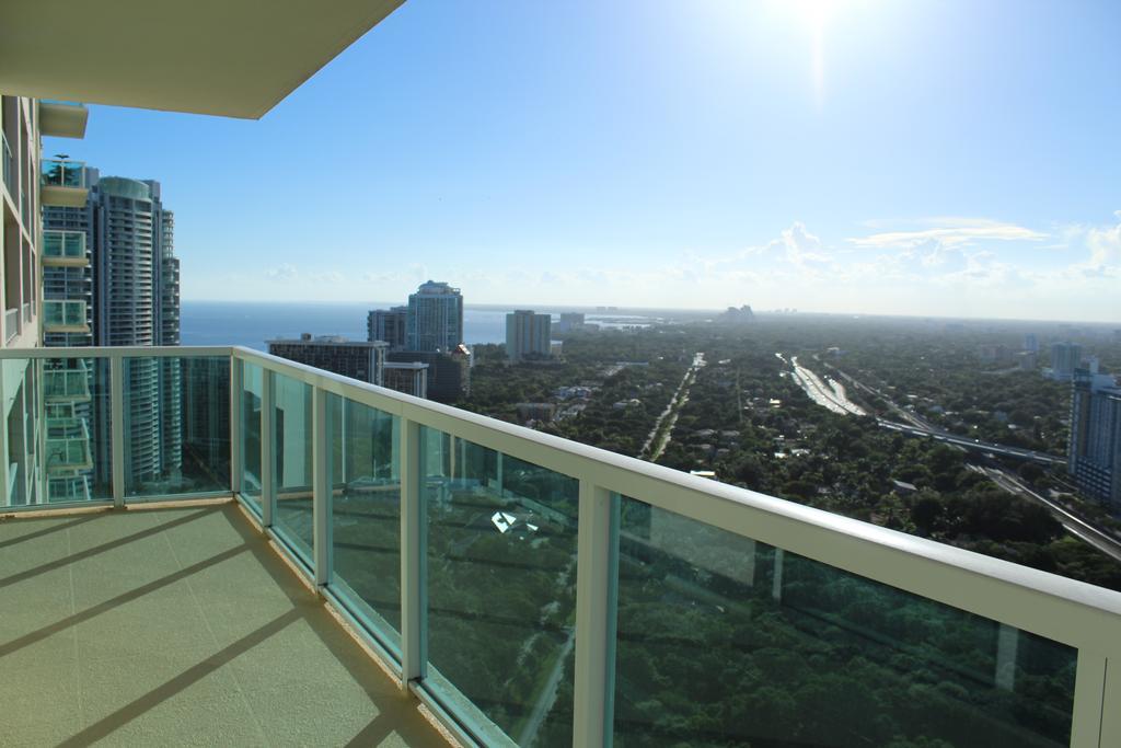 Lyx Suites At One Broadway In Brickell Маями Екстериор снимка