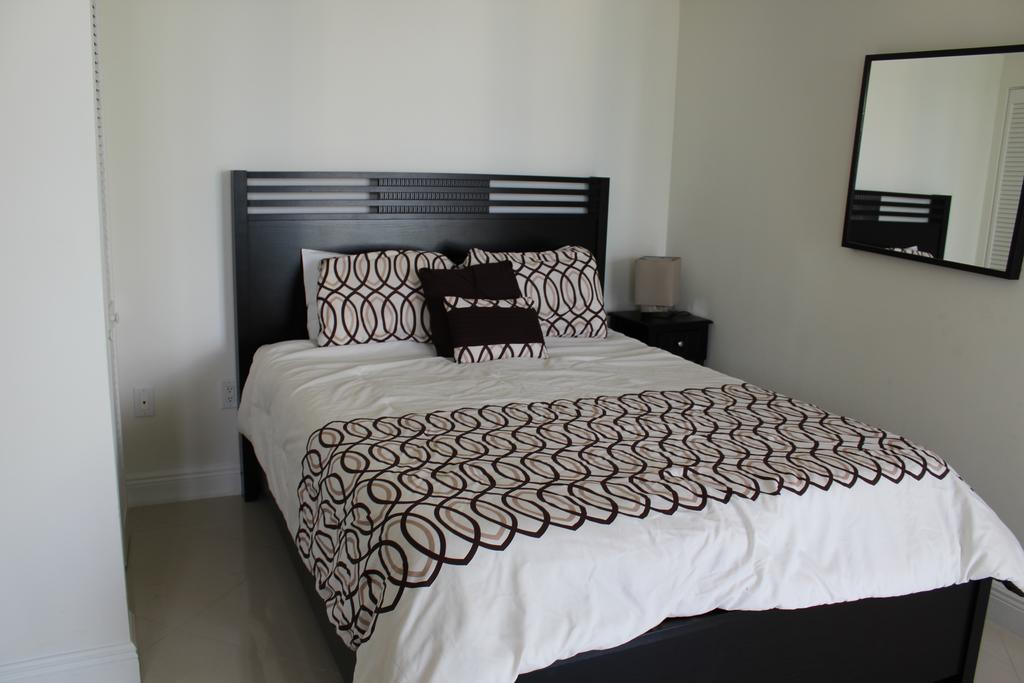Lyx Suites At One Broadway In Brickell Маями Екстериор снимка