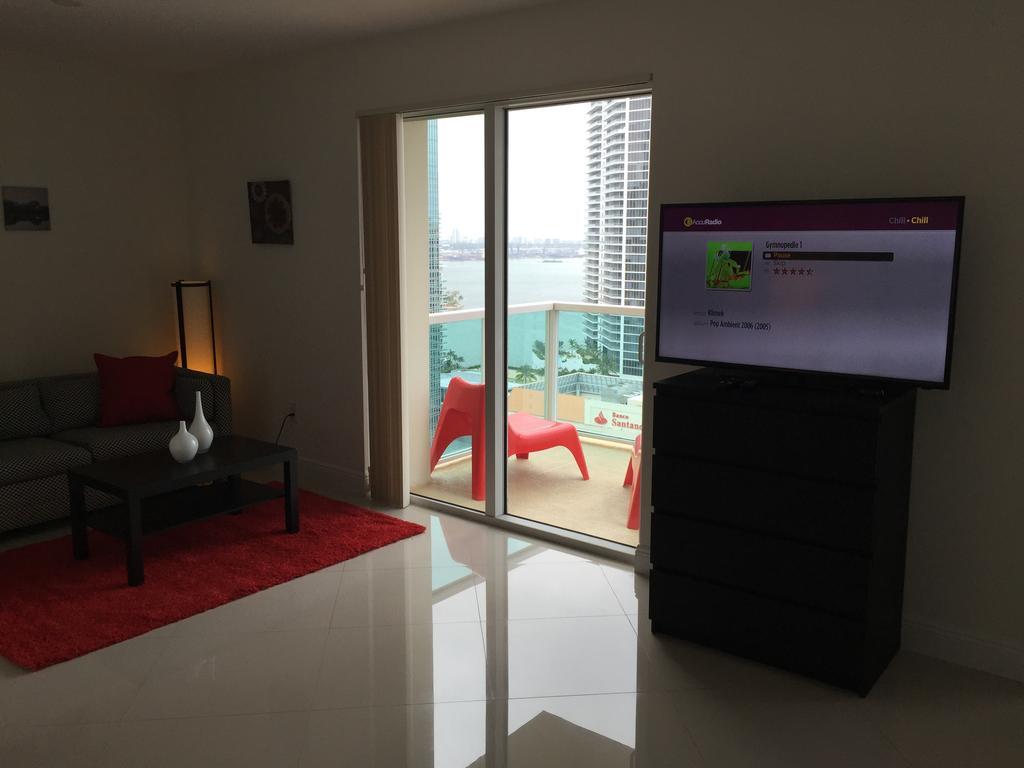 Lyx Suites At One Broadway In Brickell Маями Екстериор снимка